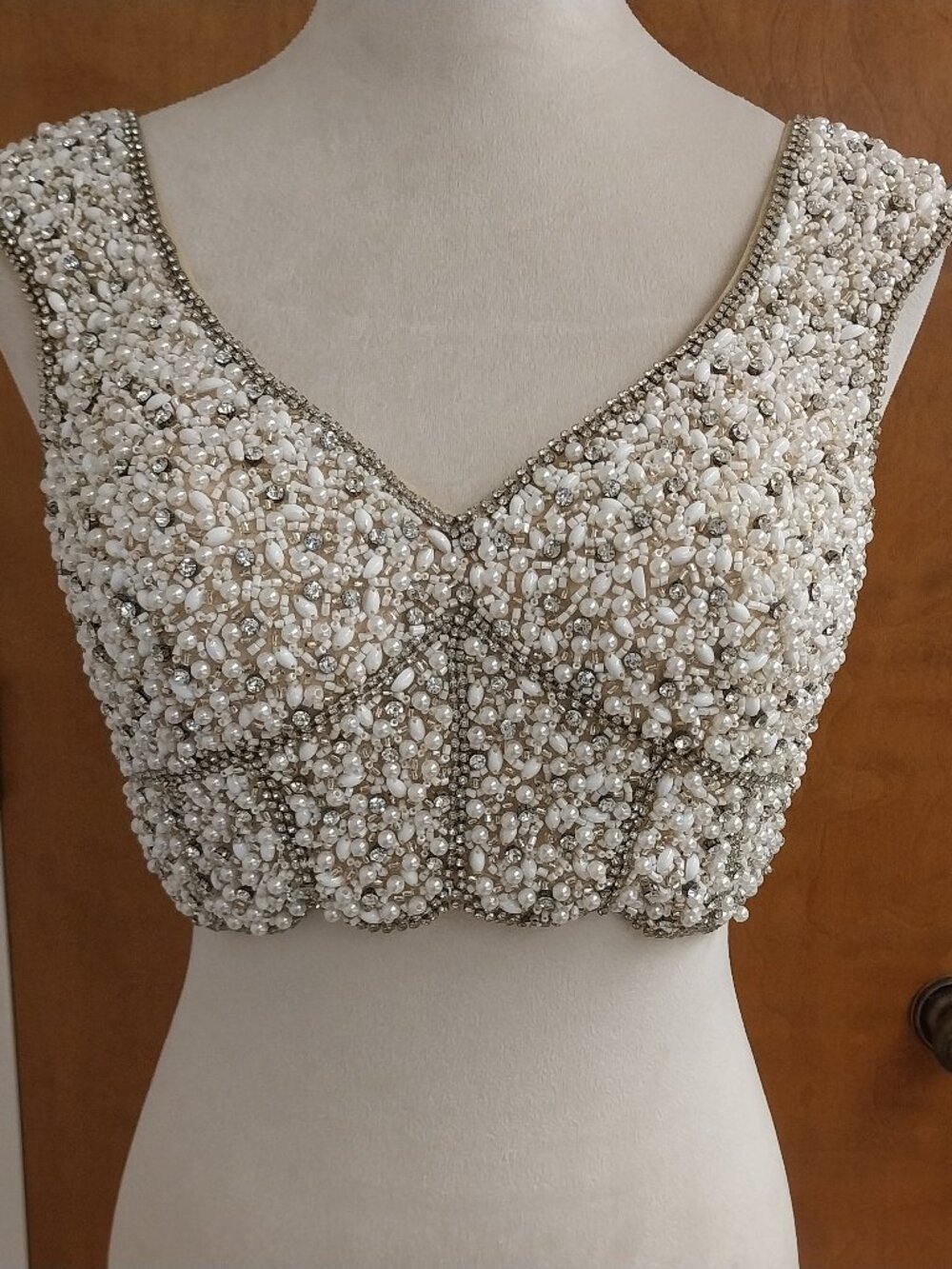 STUNNING HAND BEADED HALTER TOP WITH RHINESTONES AND PEARLESCENT BEADS SIZE 2